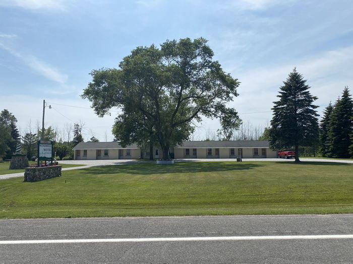 Windmill Motel (Siemen Motel) - June 2021 Photo From Me (newer photo)